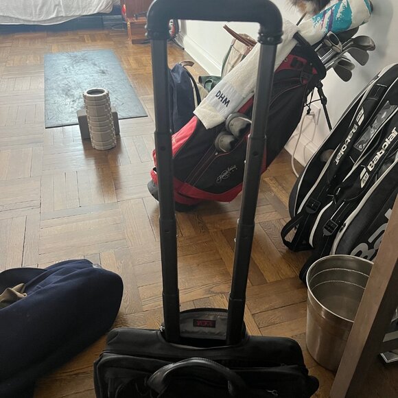 Tumi Briefcase/Laptop Roller - Picture 3 of 3